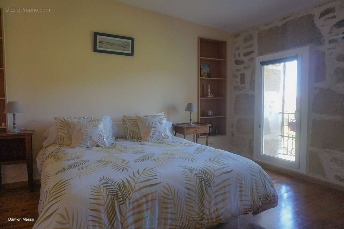 Maison à SAINT-SAUD-LACOUSSIERE