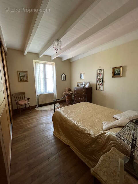 Maison à CHAMPNIERS