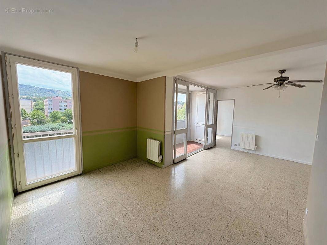 Appartement à AUBAGNE