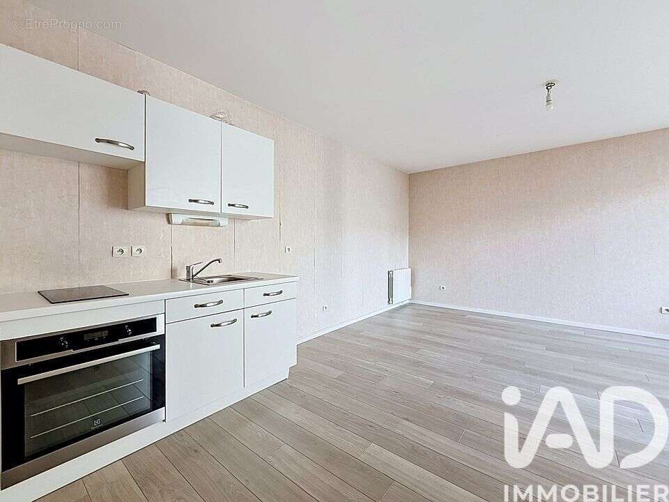 Appartement 42 m² à Reims  - photo 7
