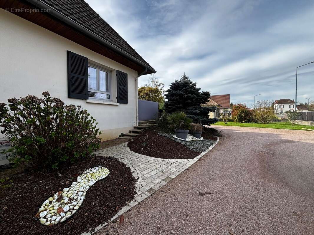 Maison à SAINT-GERMAIN-DU-PLAIN