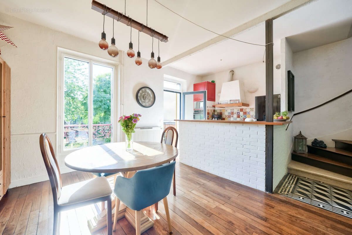 Maison à SAVIGNY-SUR-ORGE