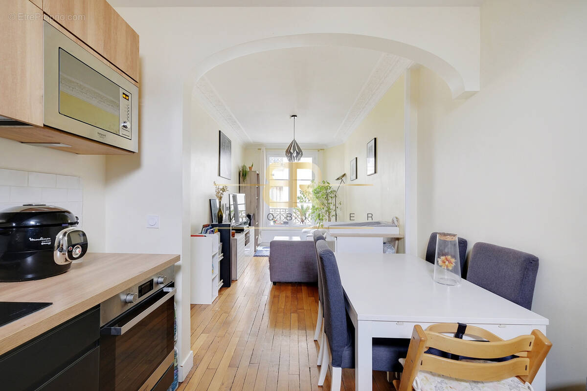 Appartement à PARIS-17E