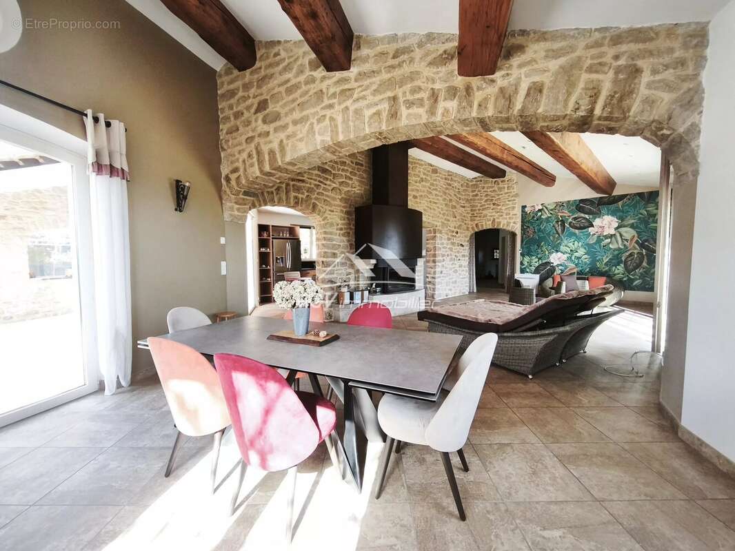 Maison à BOISSET-ET-GAUJAC