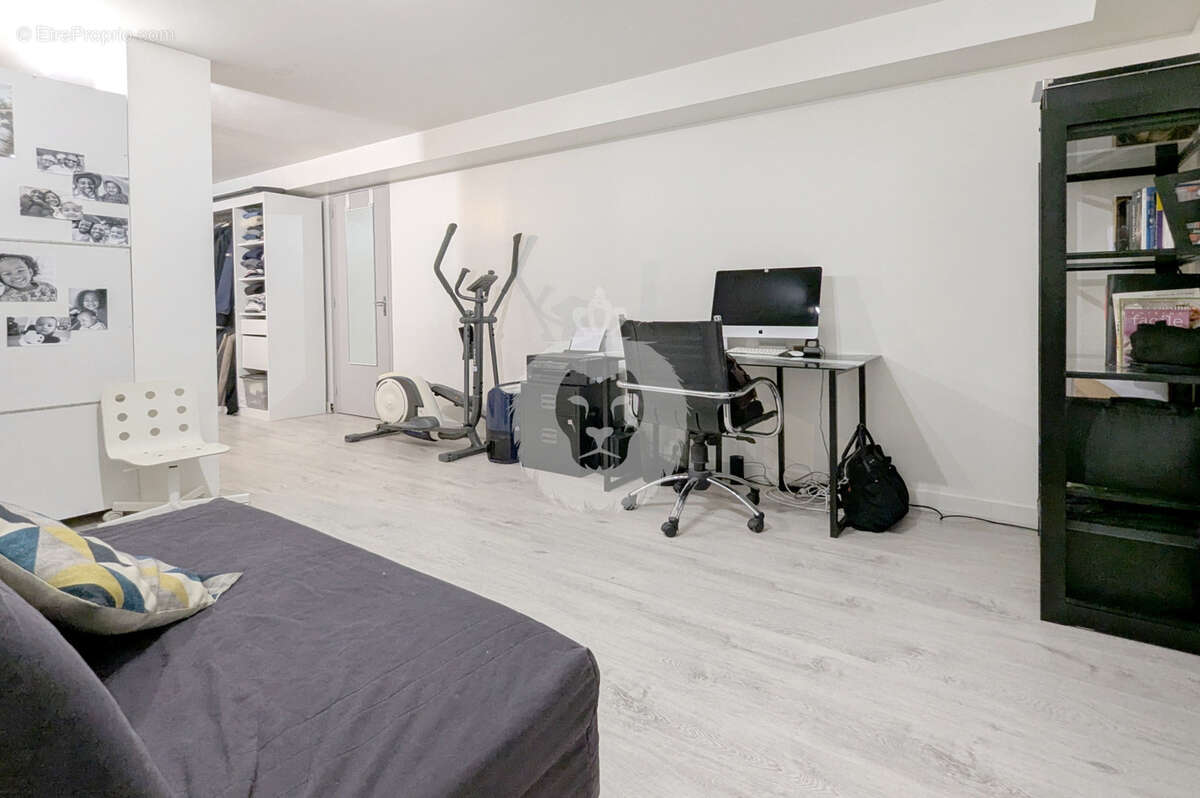 Appartement à SAINT-MAUR-DES-FOSSES