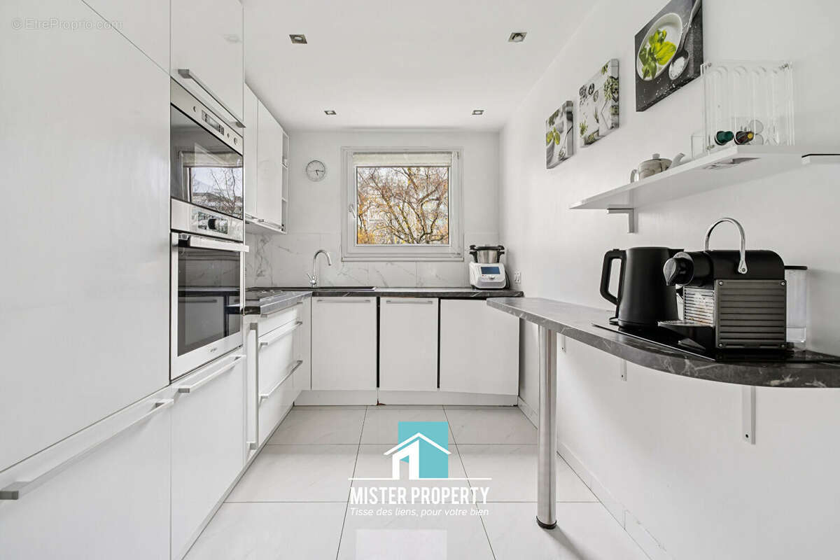 Appartement à LEVALLOIS-PERRET