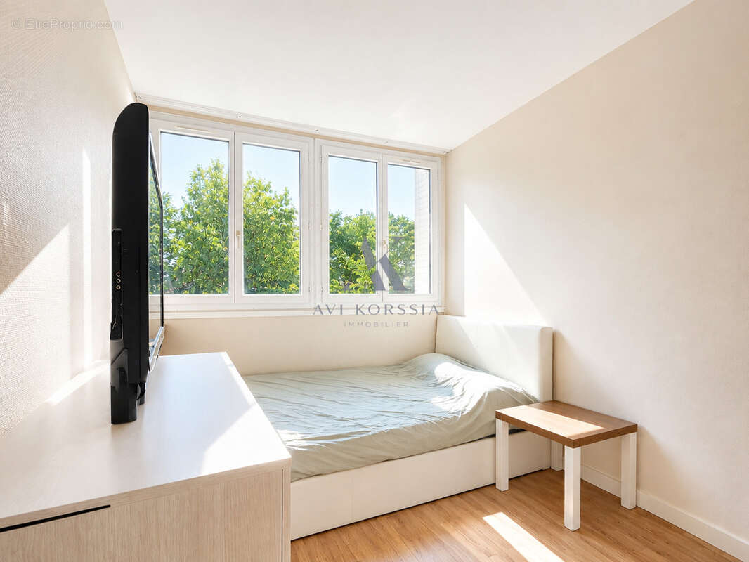 Saint-Priest   Appartement T4 lumineux avec parking et cave - photo 6
