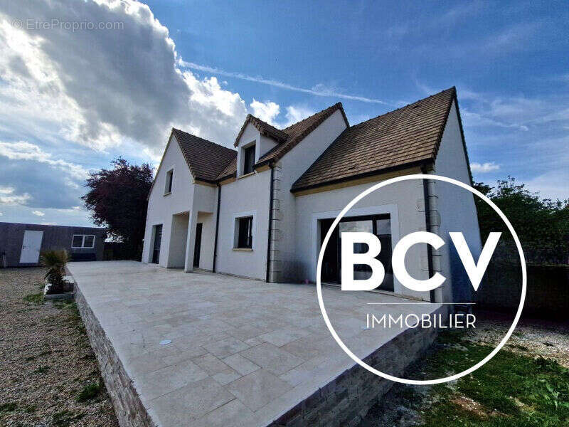 A 5 minutes de leves  et 7 minutes de saint prest maison 5 chambres - photo 2
