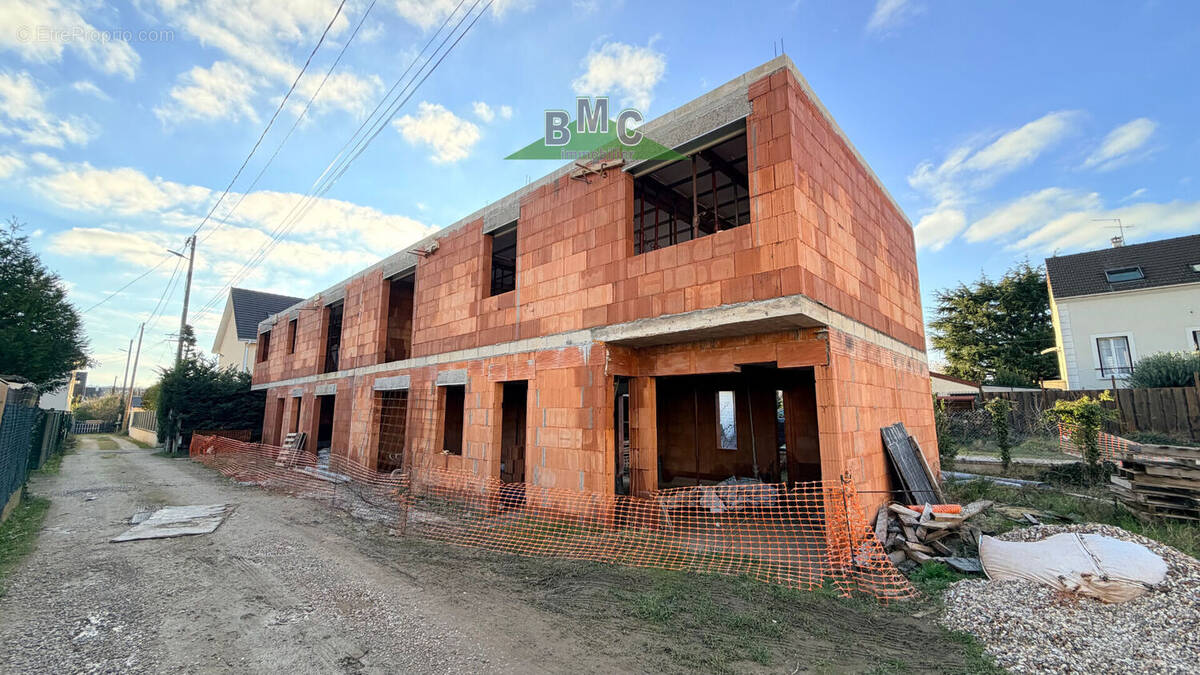 Maison à LE PLESSIS-BOUCHARD