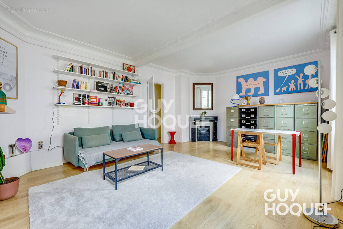 Appartement à PARIS-19E