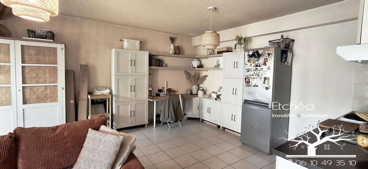 Appartement 2 pièces 59 m² à vendre à Gelos (64110) - photo 9