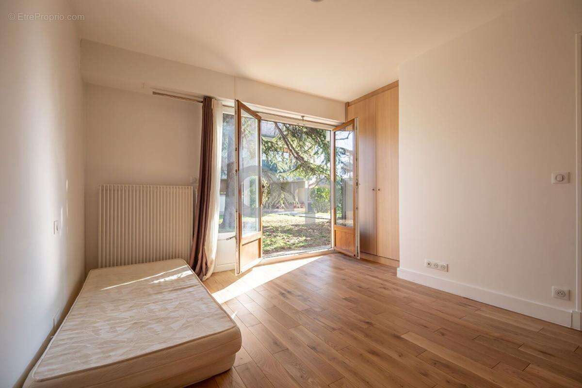 Appartement à SAINT-MAUR-DES-FOSSES