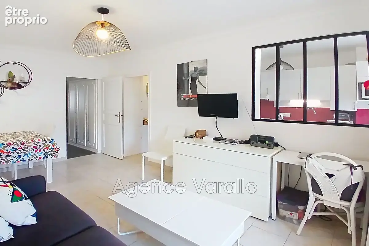 Appartement 2 pièces 45 m² à vendre à Antibes (06600) - photo 2