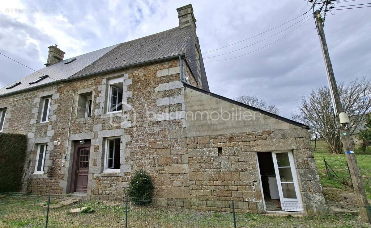 Maison à SAINT-SEVER-CALVADOS