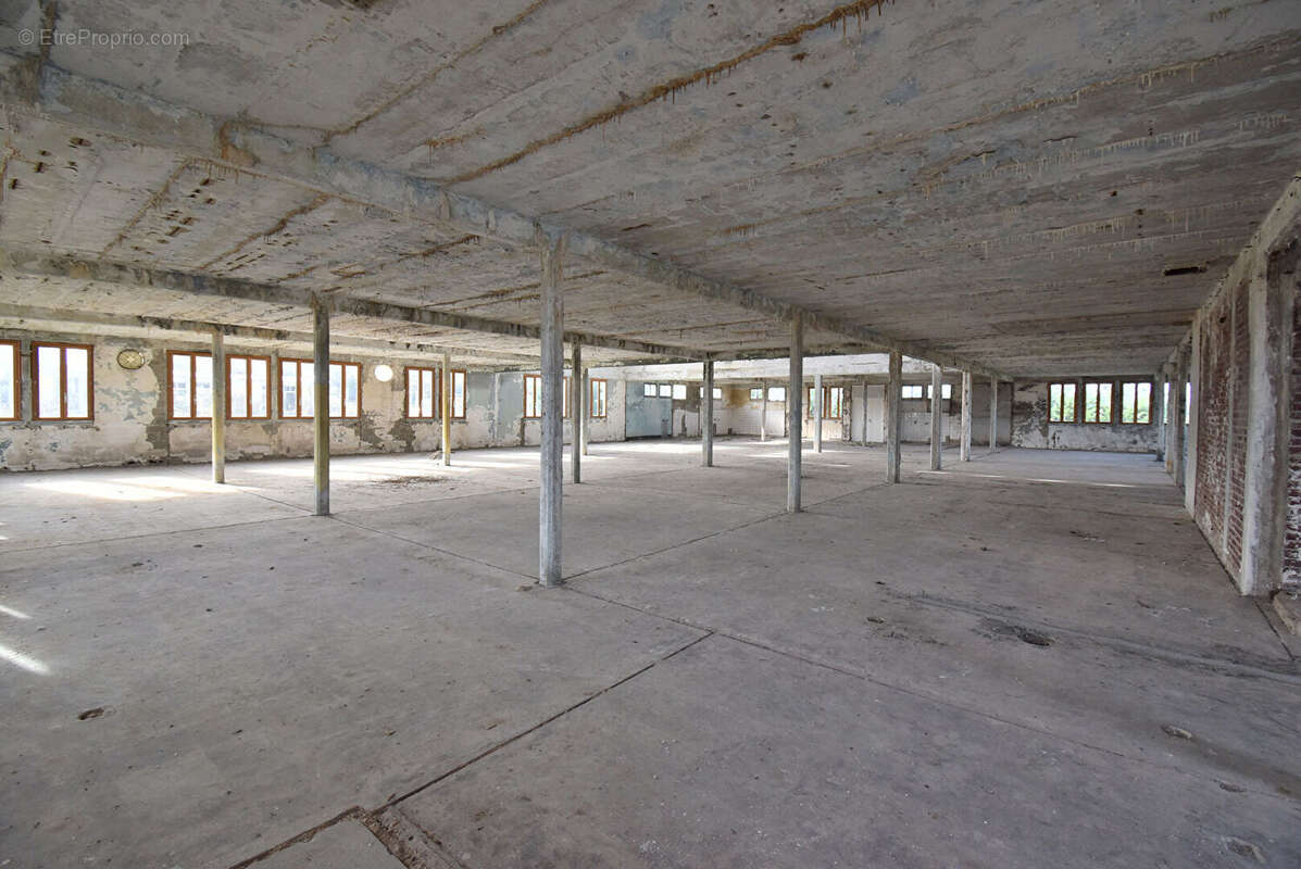 Commerce à SAINT-LEGER-SOUS-BRIENNE