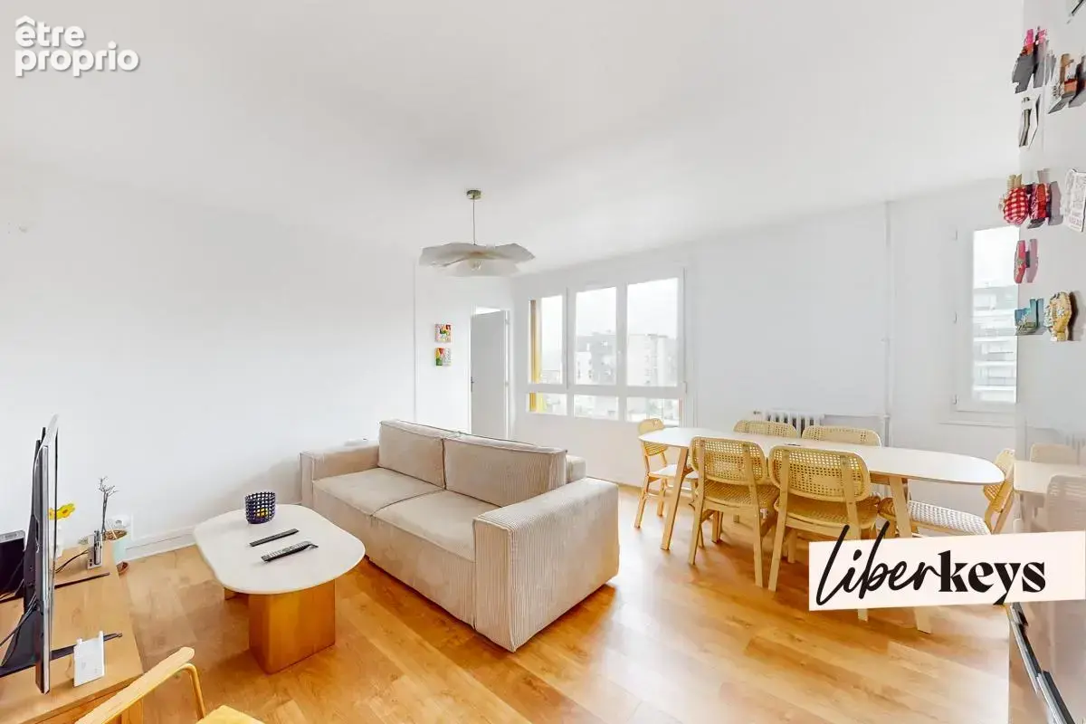 Photo Appartement à Clamart au prix de 250 000€