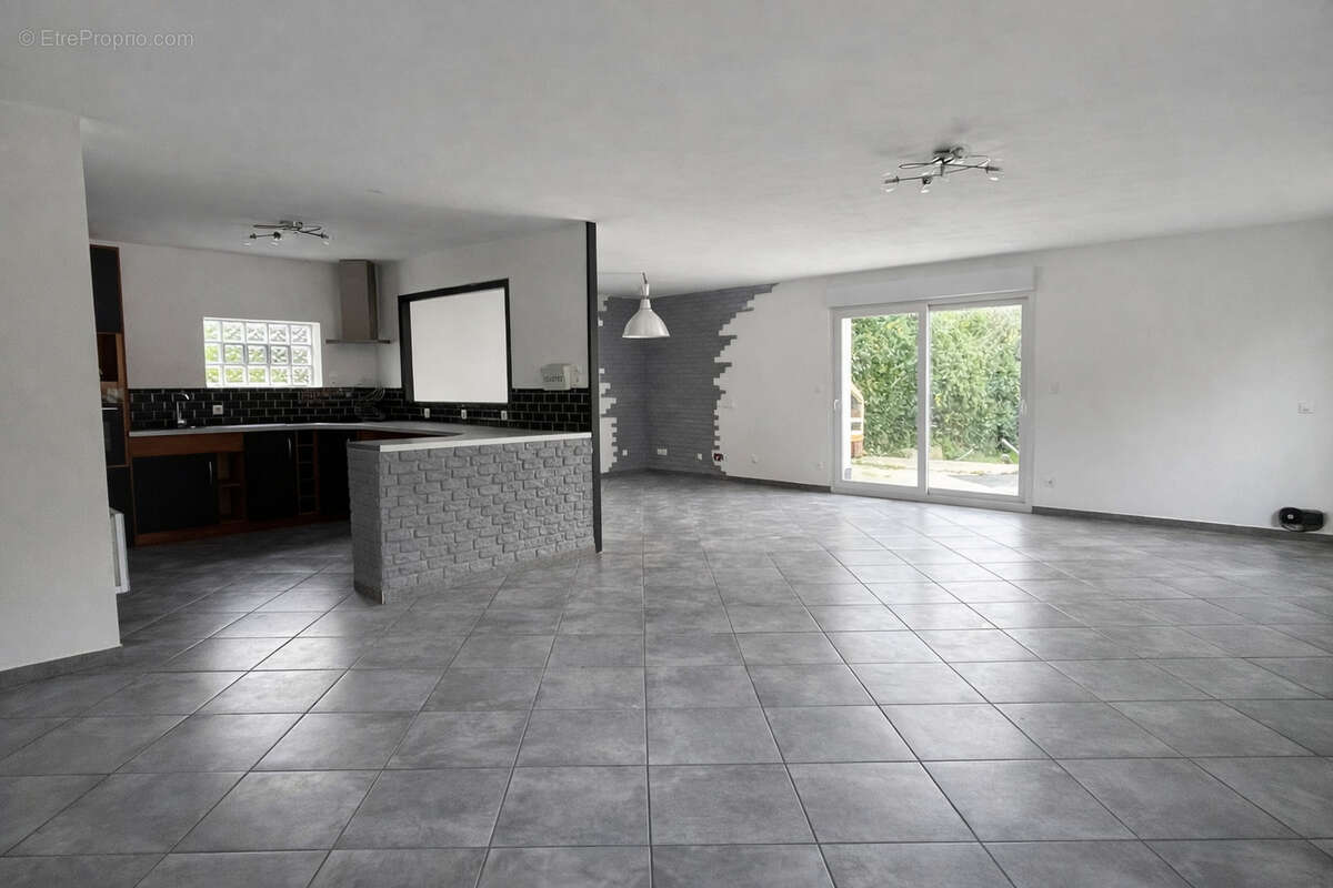 Maison à ECOUST-SAINT-MEIN