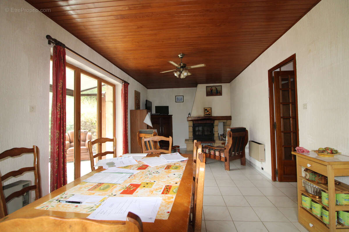 Maison à SAINT-AMBROIX