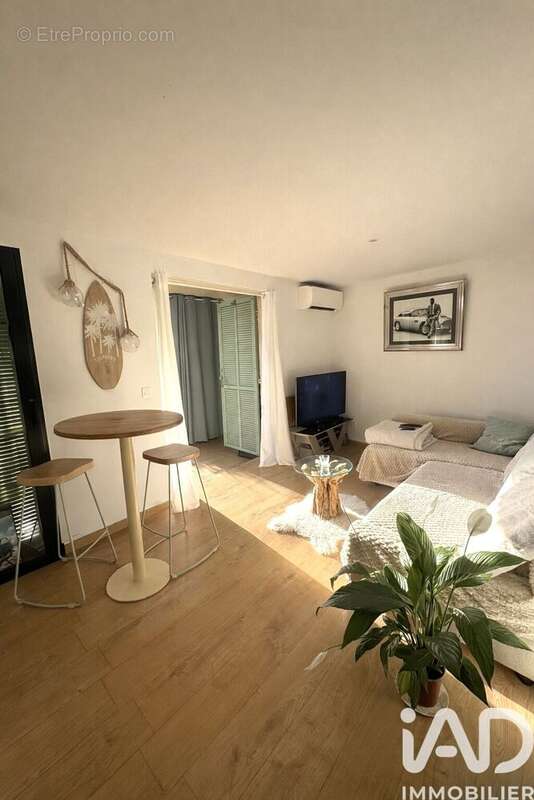 Photo 7 - Appartement à ROQUEBRUNE-SUR-ARGENS