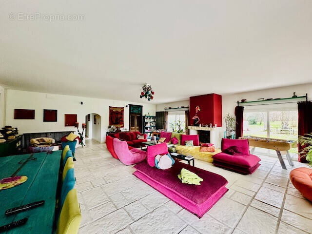 Maison à MONTBARTIER