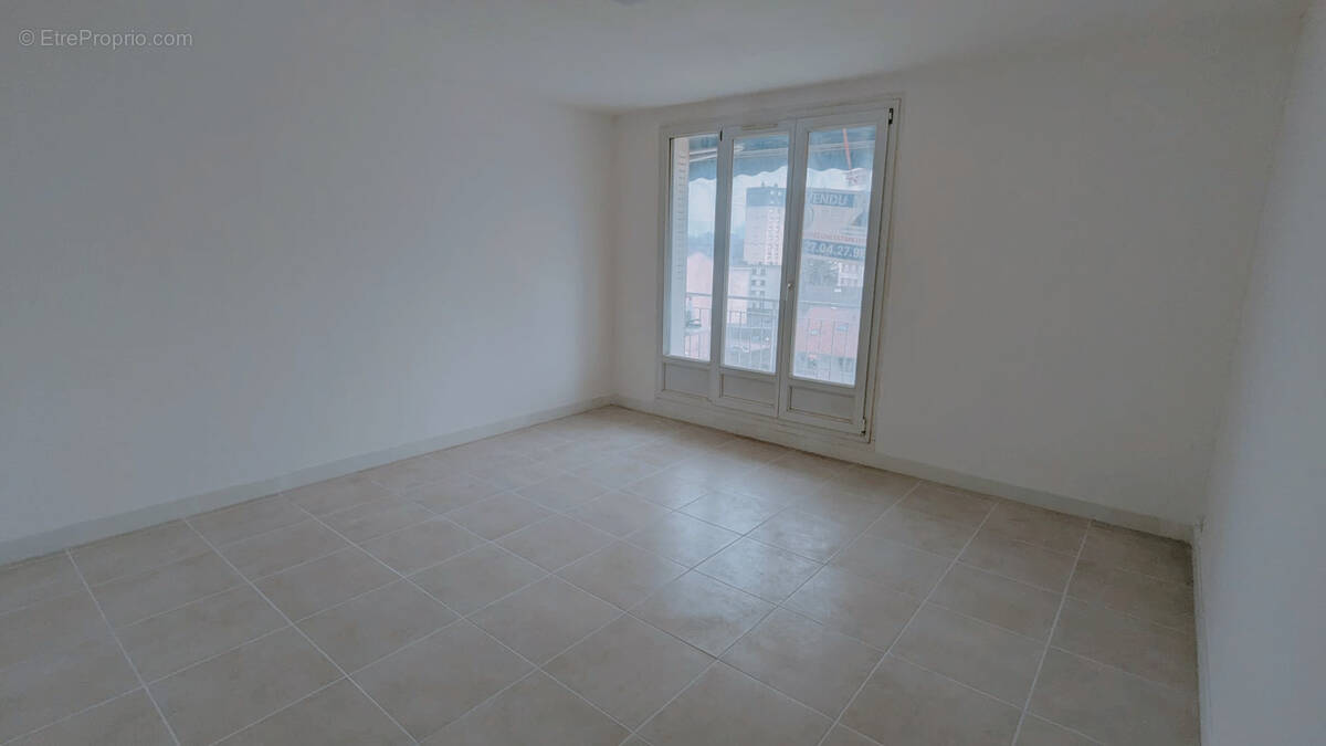 Appartement à SAINT-MARTIN-LE-VINOUX