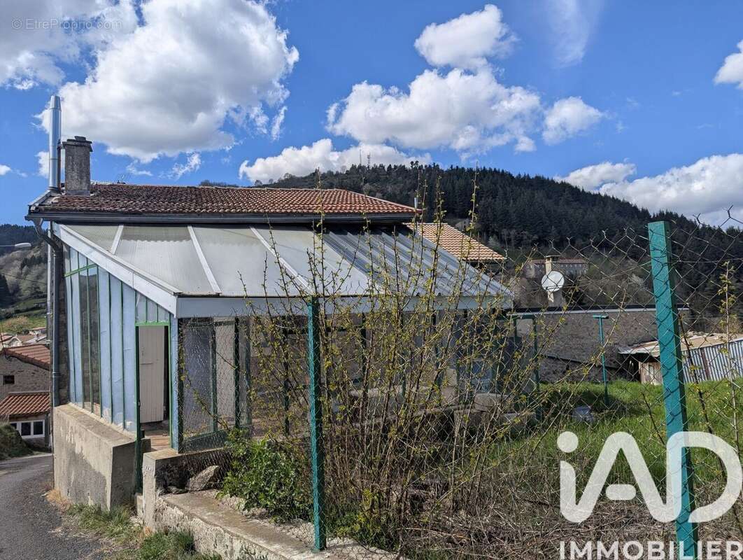 Maison 30 m² à Rochepaule  - photo 2