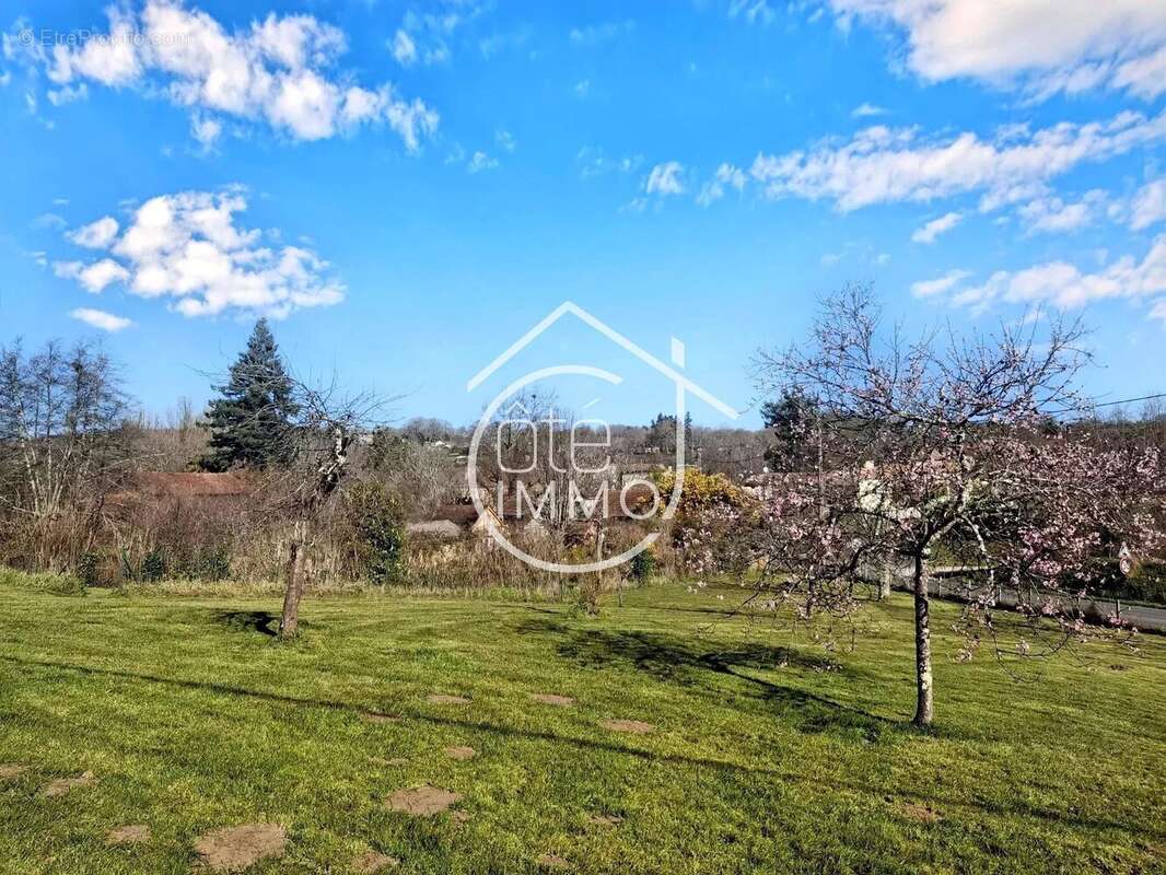 Maison à SAINT-GERMAIN-ET-MONS