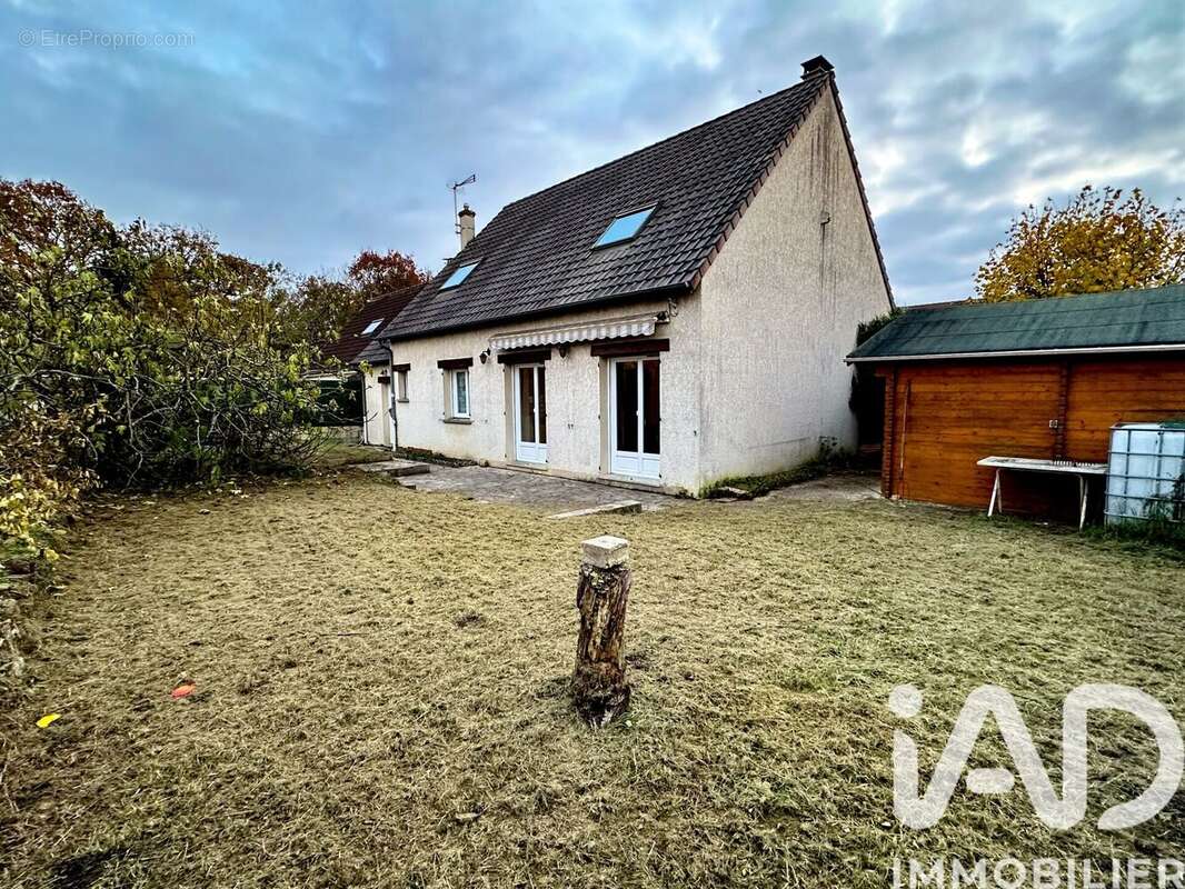 Photo 2 - Maison à LIVRY-SUR-SEINE