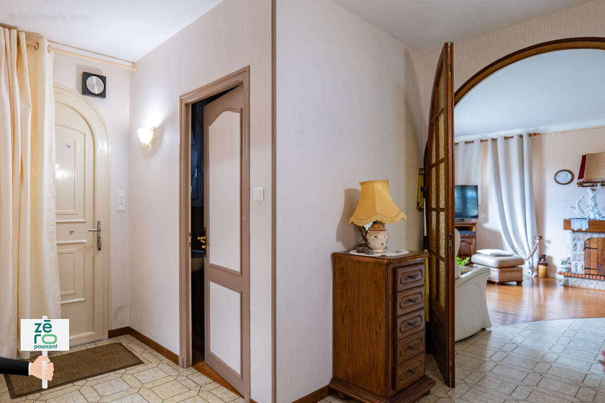 Maison à LES MAGNILS-REIGNIERS