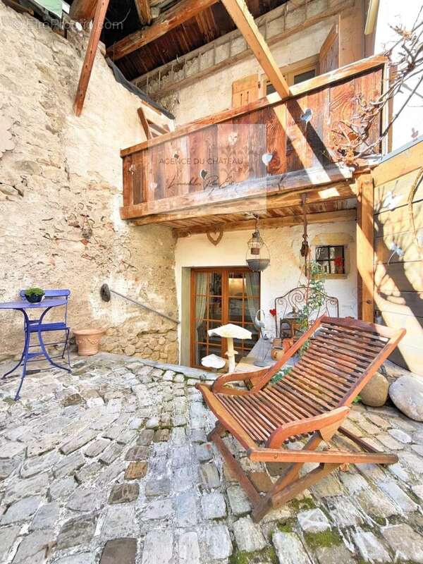Maison à MENTHON-SAINT-BERNARD