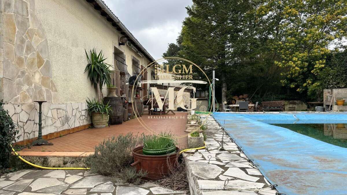 Maison à AUJARGUES