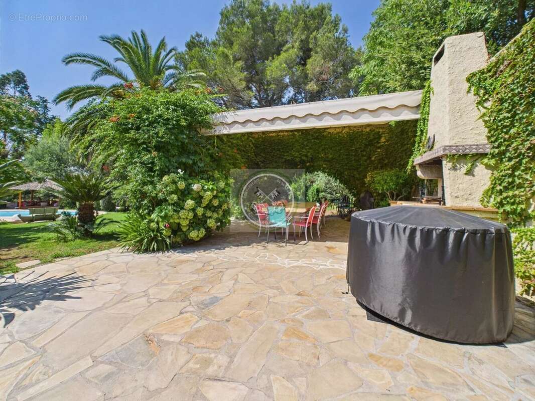 À vendre -Domaine d'exception .  Maison d'hôtes de 2ha - Puget-sur-Argens - photo 20
