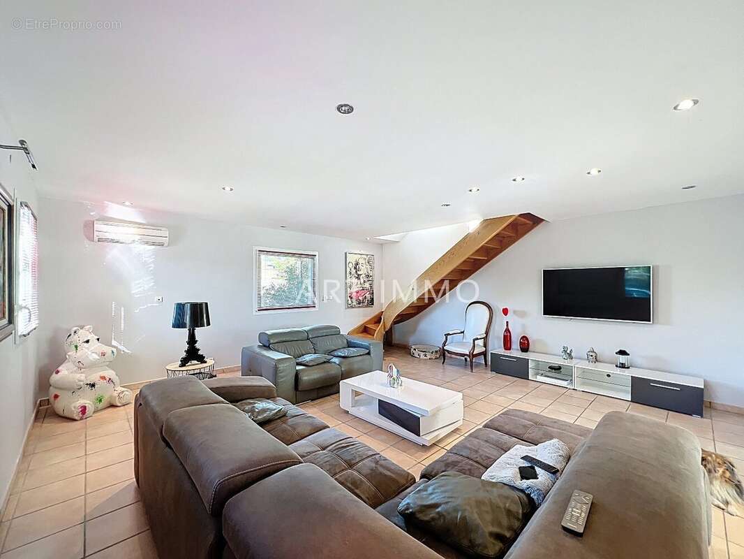 Maison à CABRIERES-D&#039;AVIGNON