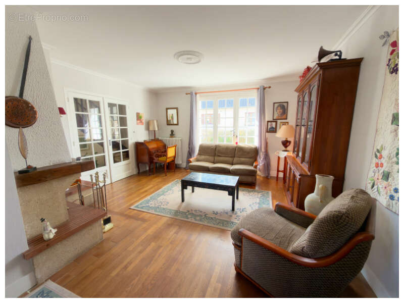 Maison à FONTENAY-LE-FLEURY