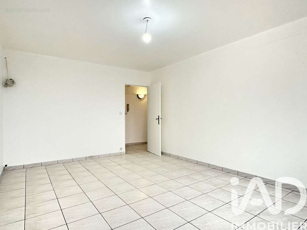 Photo 2 - Appartement à BOBIGNY