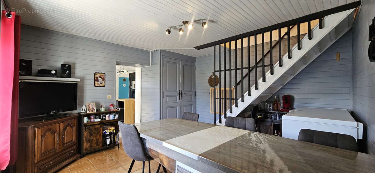 Ensemble de deux maisons - Terrain de 850m2 - Dépendance - photo 4