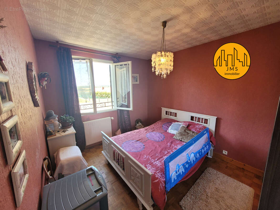 Maison à LA FERTE-HAUTERIVE