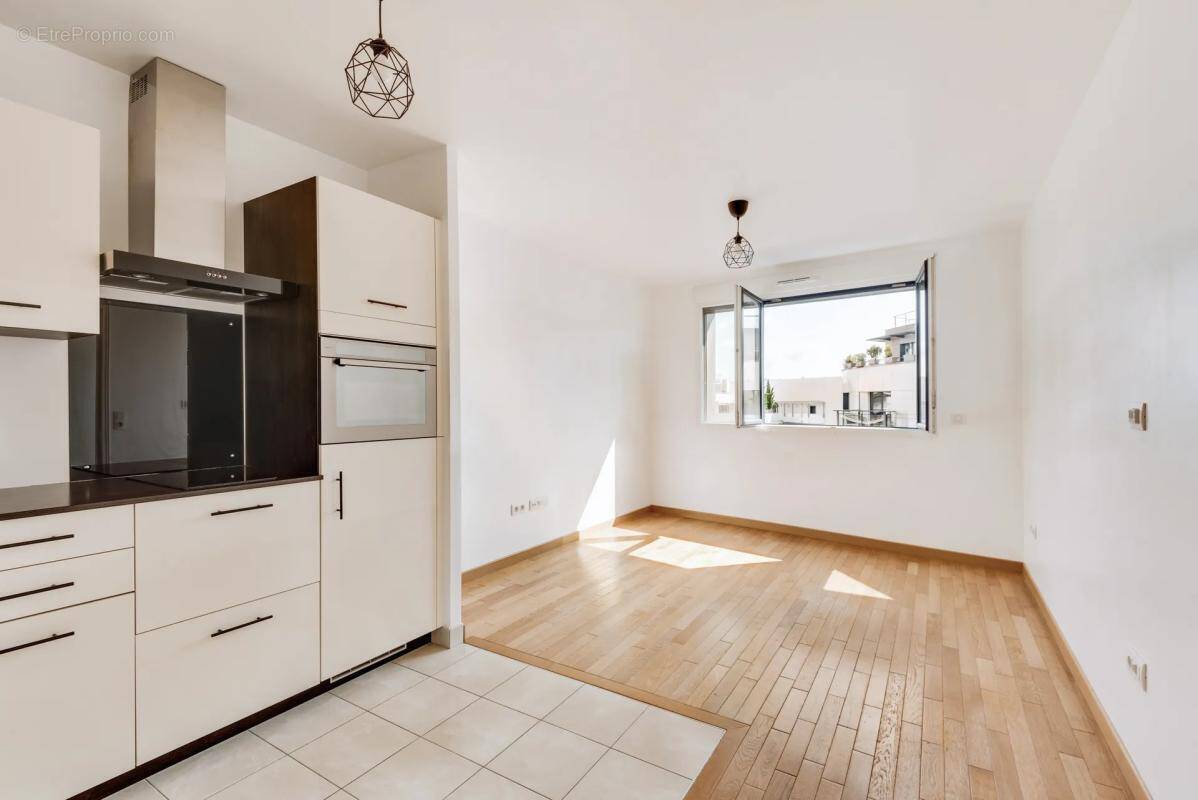 Appartement à ISSY-LES-MOULINEAUX