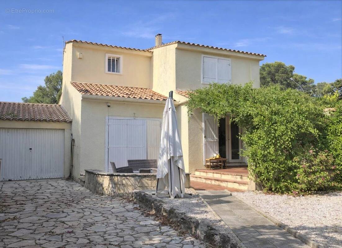 Maison à LE CANNET-DES-MAURES