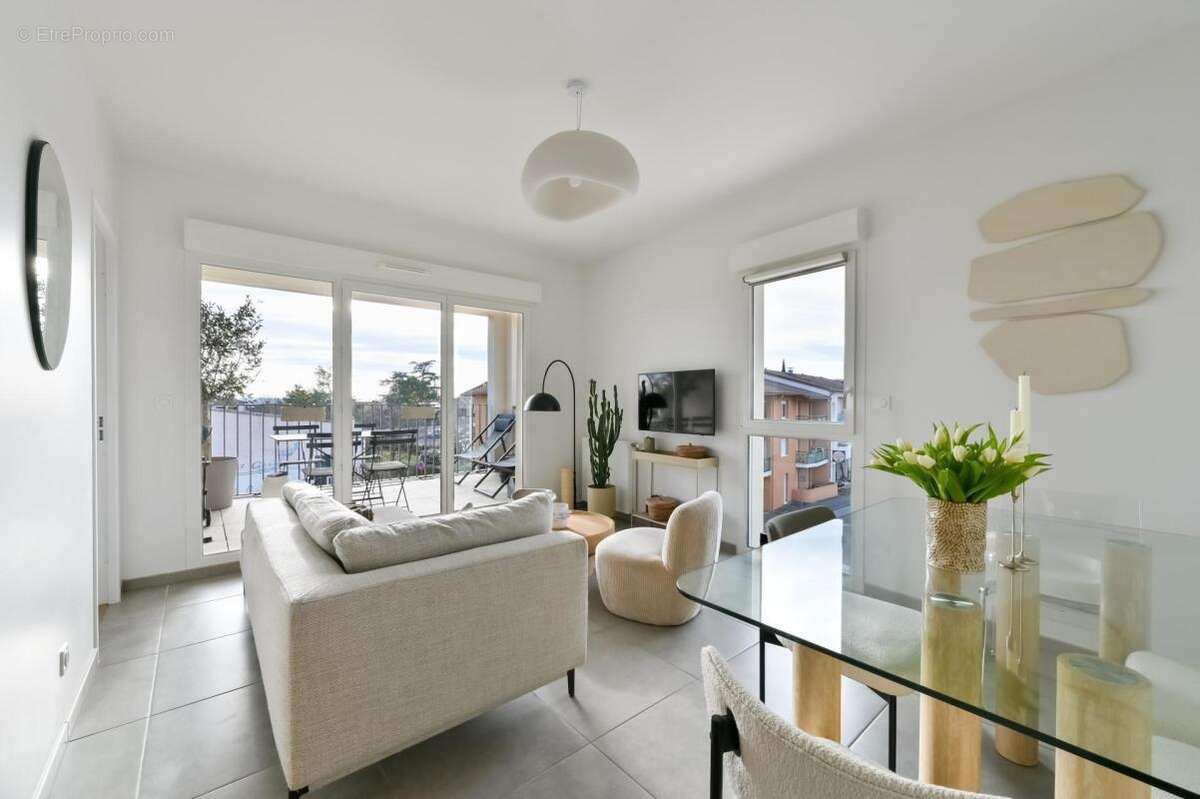 Appartement à SAINT-GENIS-LES-OLLIERES