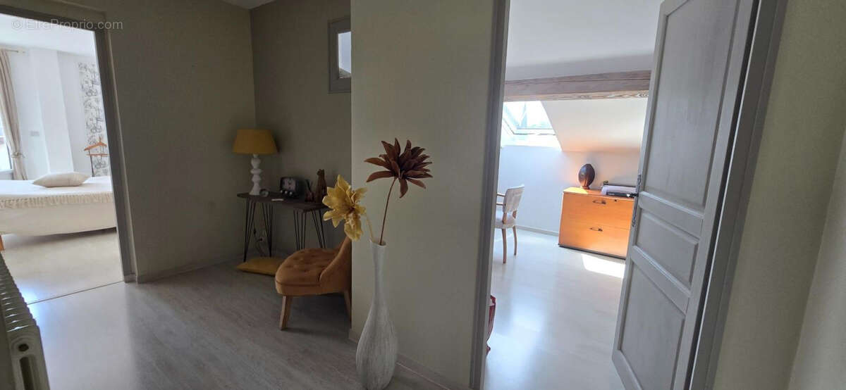 Maison à CRECHES-SUR-SAONE