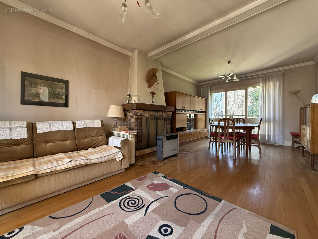 Maison à LE BLANC-MESNIL