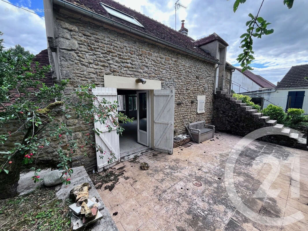 Maison 100 m² à Champlemy  - photo 21