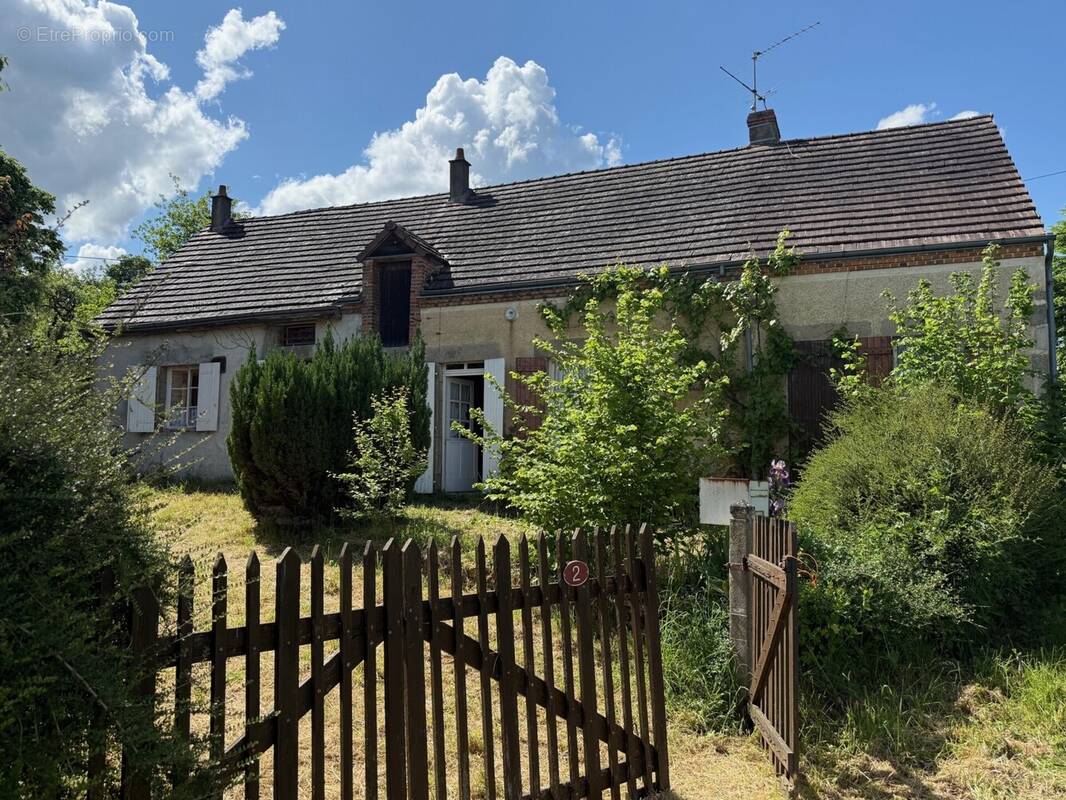 Maison à CROZON-SUR-VAUVRE