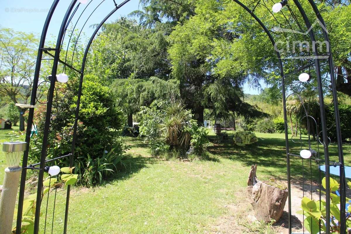 A vendre 2 maisons sur 23 000m² de terrain bordé par une rivière - photo 24