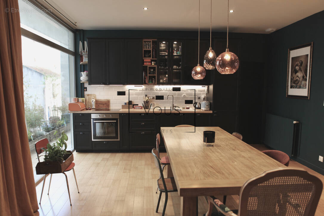 Appartement à PARIS-20E