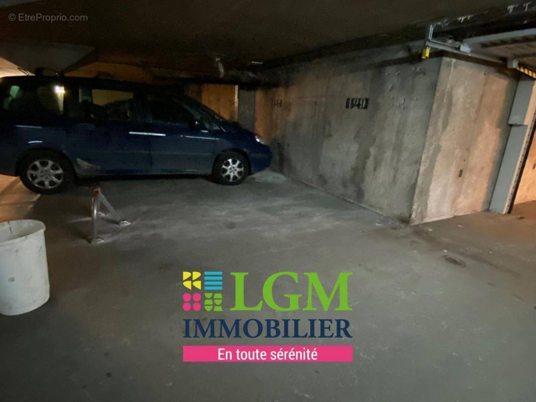 Parking à SARCELLES