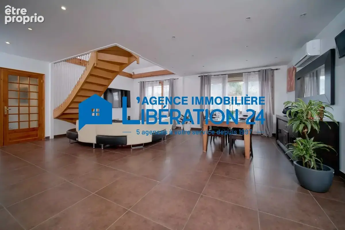 Spacieux appartement 5 pièces à Saint-Étienne - photo 3