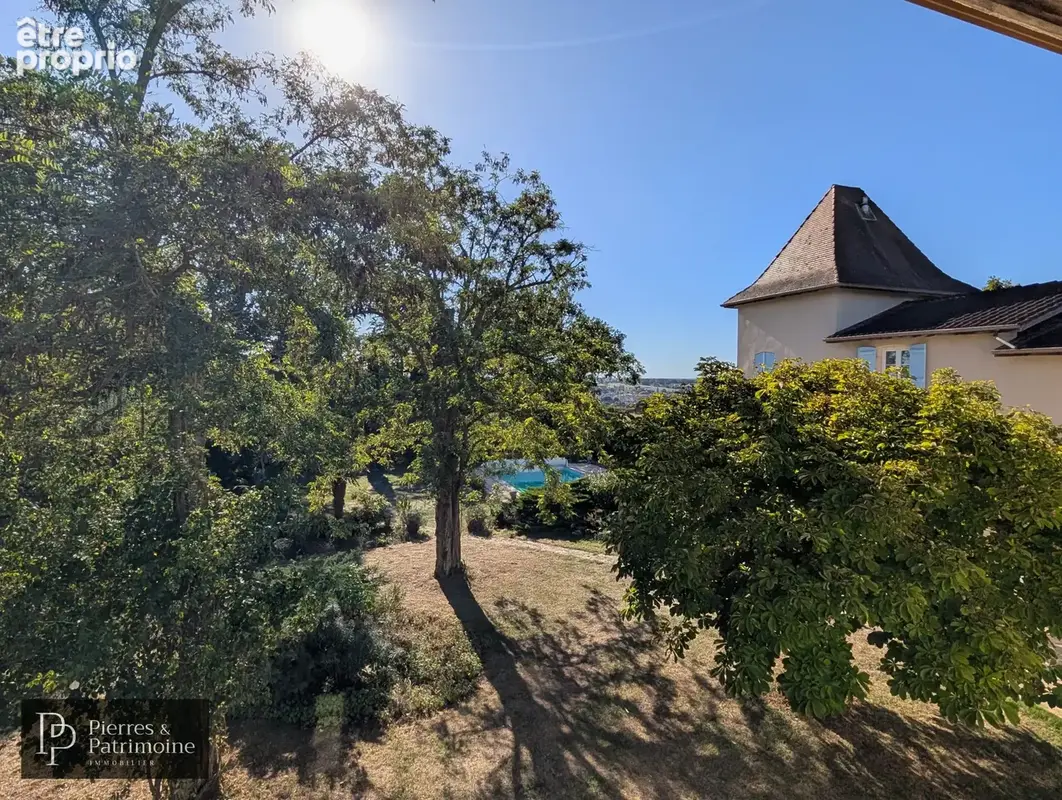 Propriété de caractère sur les hauteurs de nérac   310 m2   8 chambres   parc de 5 000 m2   piscine   tennis - photo 8