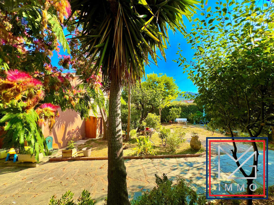 Maison à SIX-FOURS-LES-PLAGES